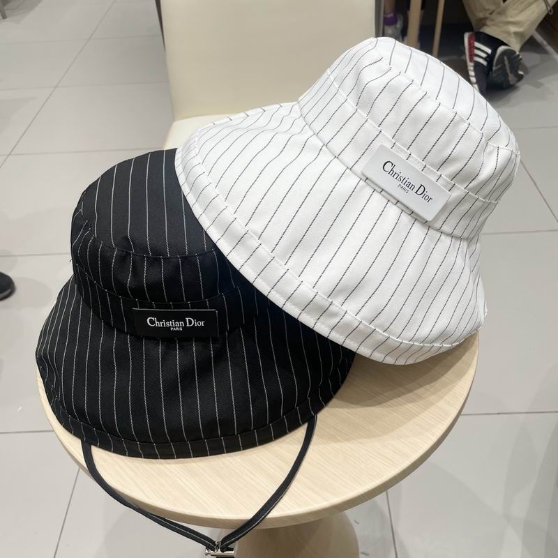 Dior hat 032004